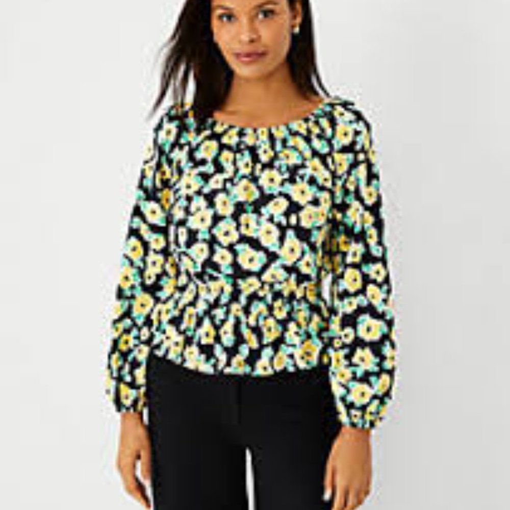 Who What Wear floral top sz L